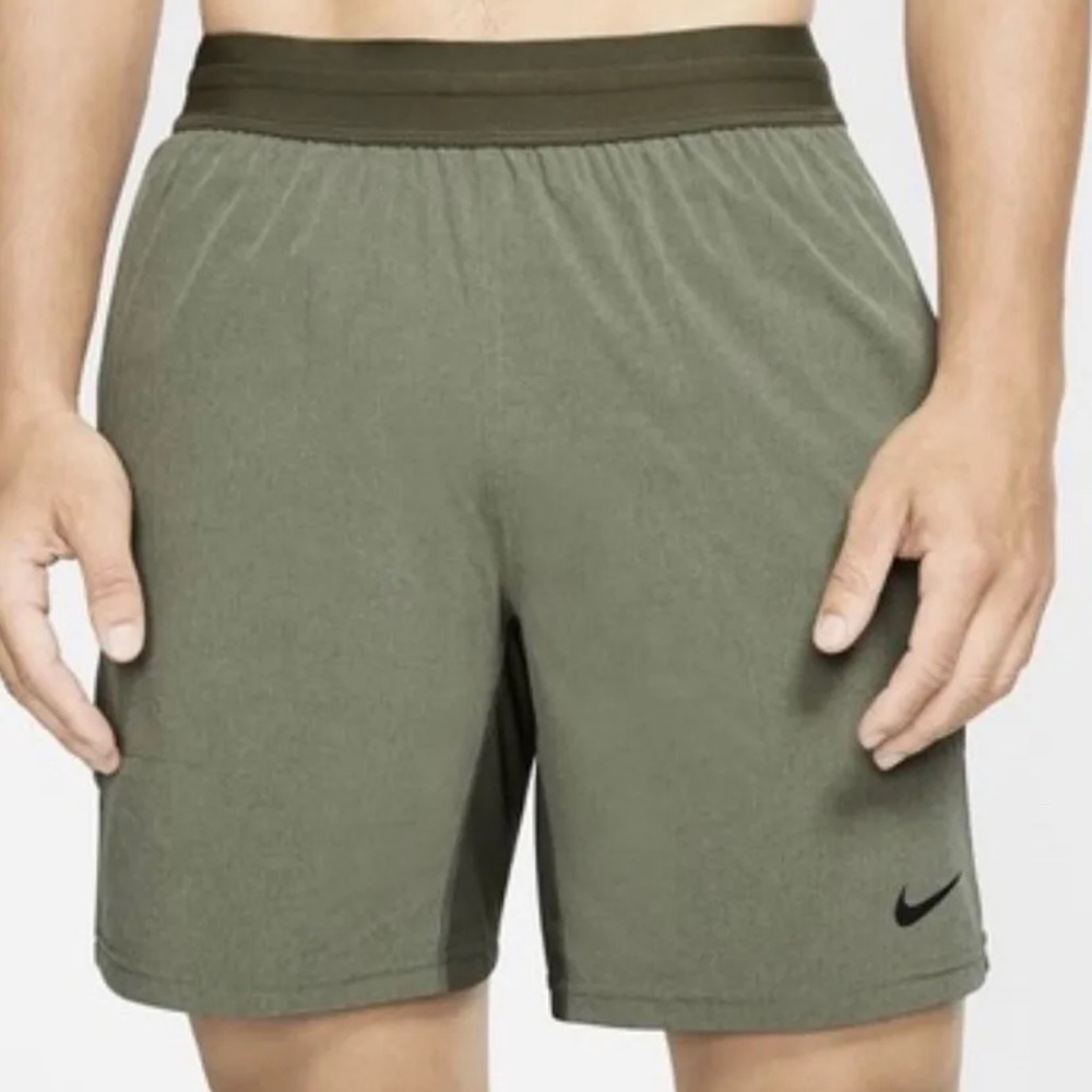 New Nike Flex Men’s Training Shorts 9” Cargo Khaki Size Large BV2770-325